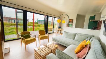 Bungalow | Living room | TV