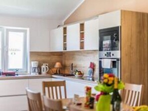 Fridge, microwave, oven, dishwasher