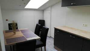 Private kitchen - Delightful Apartment in Kaprun With Balcony (Kaprun)
