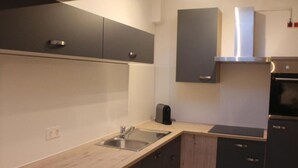 Apartment | Private kitchen - Delightful Apartment in Kaprun With Balcony (Kaprun)