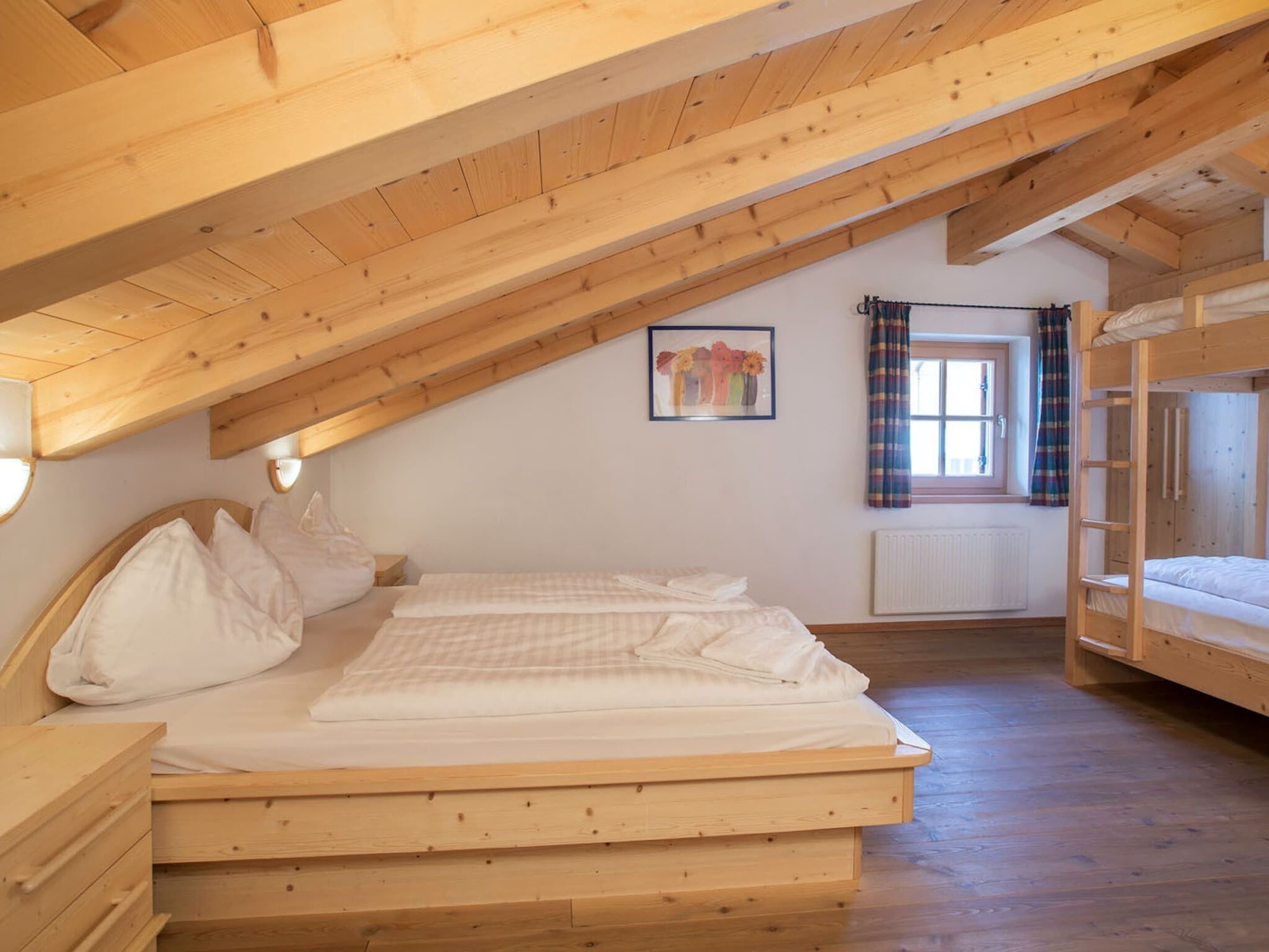 Chalet | 3 bedrooms, WiFi, bed sheets