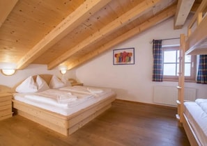 Chalet | 3 bedrooms, WiFi, bed sheets - Ideal Chalet in Wald-Königsleiten with Sauna near Ski Lift (Wald im Pinzgau)