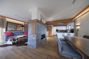 Chalet | Living area - Alpine Chalet With Ski-in Access (Neukirchen am Grossvenediger)