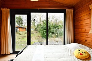 House | 2 bedrooms, individually furnished, bed sheets