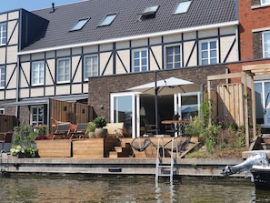 Exterior - Spacious Holiday Home in Alkmaar With Garden (Alkmaar)
