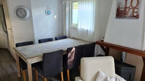 Dining - Modern Holiday Home in Doornspijk Near Zandenplas Park (Doornspijk)