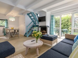 Living room - Comfortable Home, Near the Flemish Coast (De Haan)