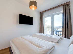 Apartment | 2 bedrooms, cribs/infant beds