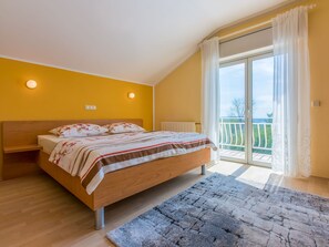 House | 3 bedrooms, individually furnished, iron/ironing board - Beautiful Home With Swimming Pool and sea View (Vinodol)