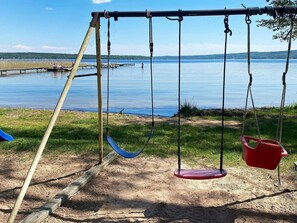 House | Property grounds - Charming Summer Cottage With Sauna-by Traum (Tibro)