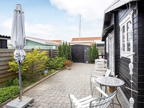 Outdoor dining - 4 Person Holiday Home in Karrebaeksminde (Karrebæksminde)