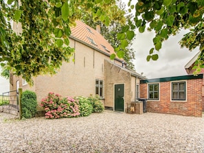 Exterior - Pleasant Farmhouse in Zealand With Private Garden ('s-Heerenhoek)