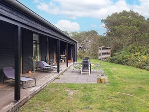 House | Pemandangan dari hartanah