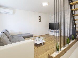 House | Living area - Modern Holiday Home With Jacuzzi (Medulin)