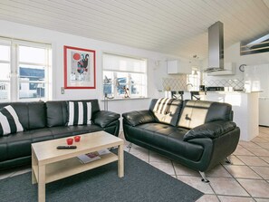 House | Interior - Holiday Home in LÃ¸kken (Lokken)