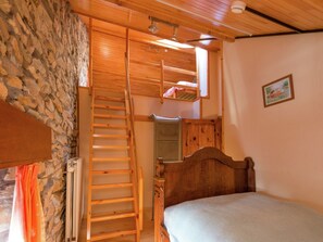 Huis | 4 slaapkamers, individueel gemeubileerd, beddengoed