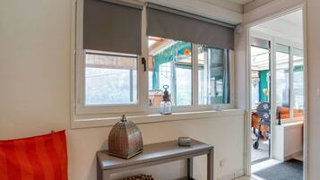 House | 2 bilik tidur, dilengkapkan perabot secara berasingan, cadar katil