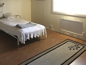 3 bedrooms, individually furnished, bed sheets