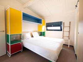 2 habitaciones, muebles diferentes y ropa de cama 