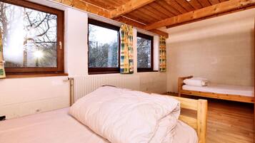 Cottage | 2 bedrooms, iron/ironing board