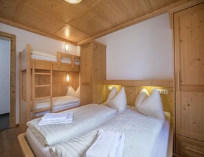 Chalet | 4 habitaciones, muebles diferentes y ropa de cama 