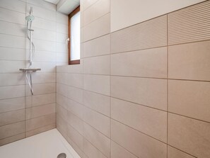 House | Bathroom - Holiday Home in Grand Helleux (Vielsalm)