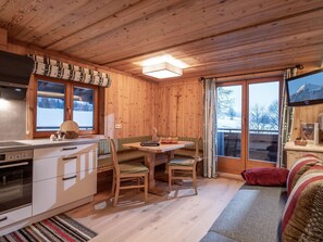 Leilighet | Eget kjøkken | Høy barnestol