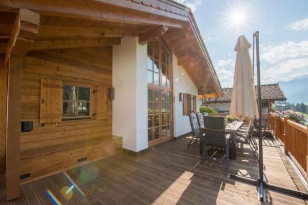 House | Balcony