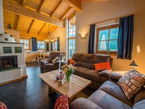 Chalet | Living area