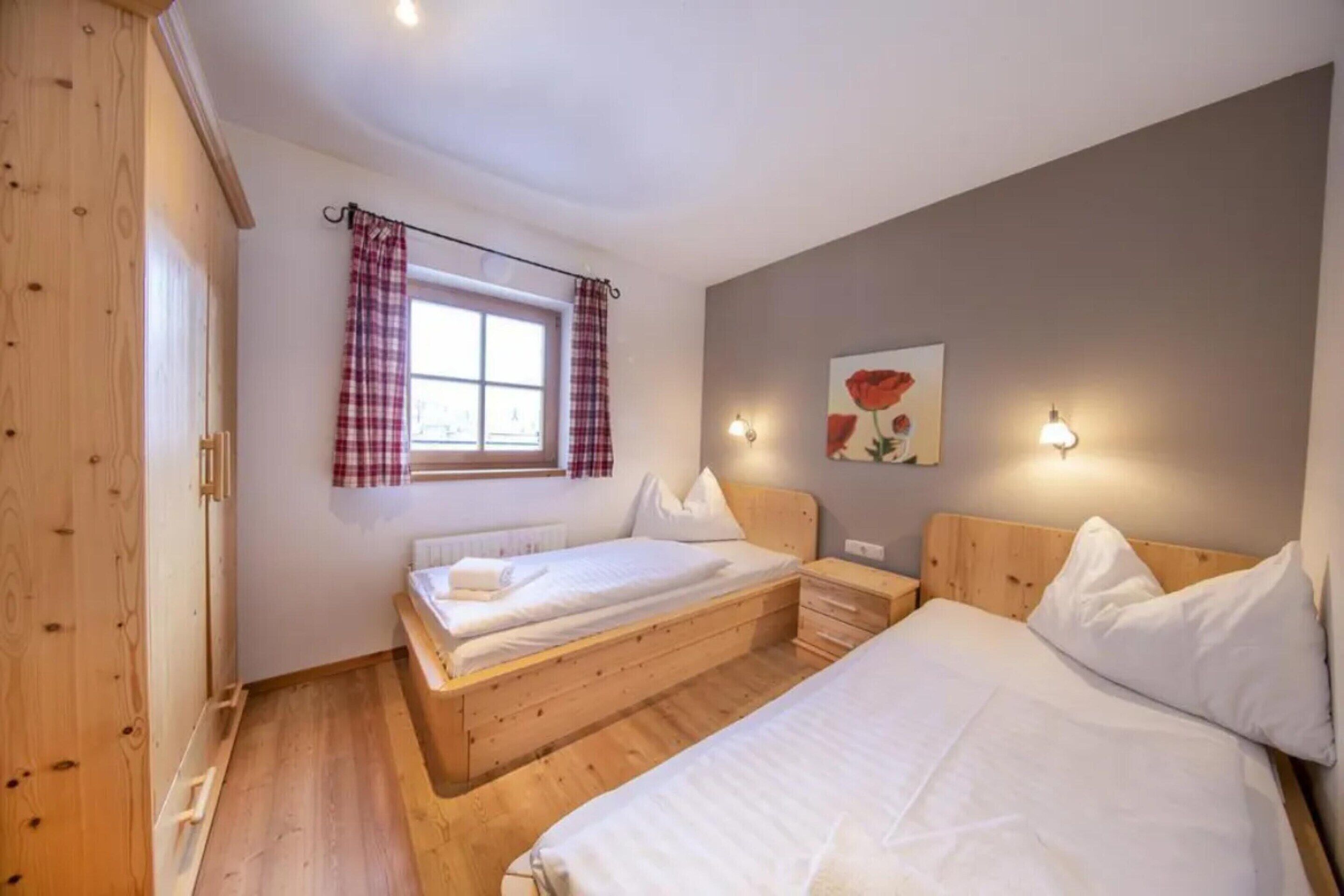 House | 4 bedrooms, individually furnished, bed sheets