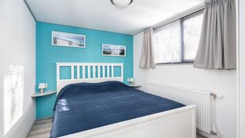 House | 3 bedrooms, individually furnished, bed sheets