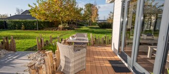 Chalet in Goedereede Near North Sea Beach
