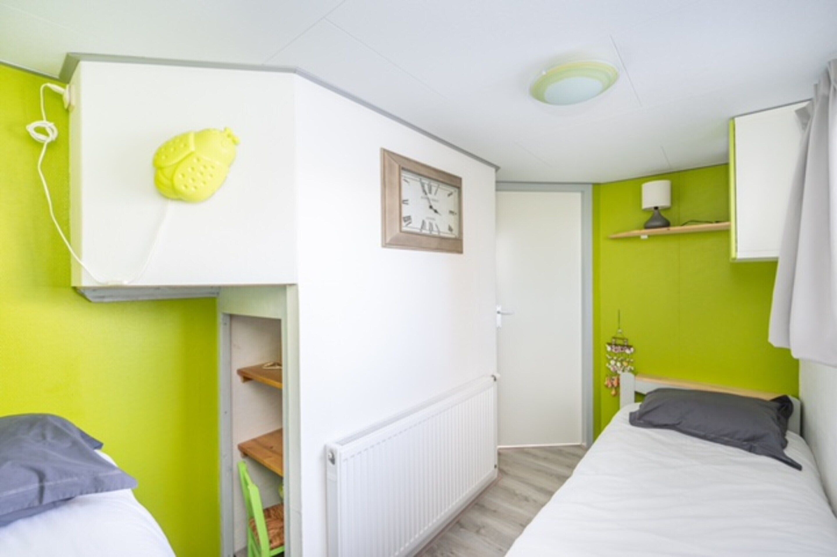 3 bedrooms, individually furnished, bed sheets