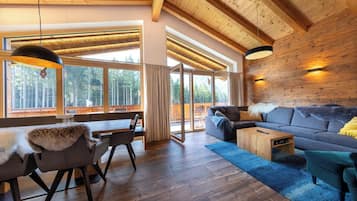 Chalet | Living area