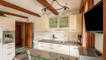 Apartment | Private kitchen | High chair