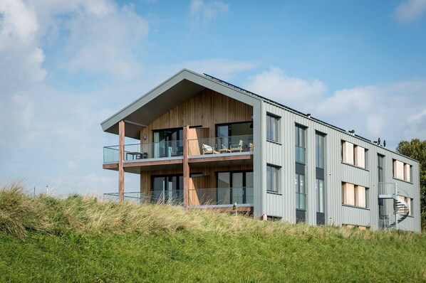 Apartment | Exterior - Apartment in Kamperland With Marina Views (Kamperland)