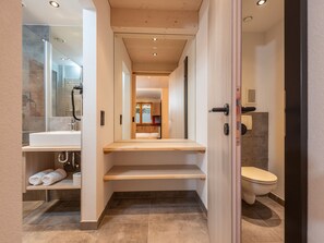 Shower, towels - Beautiful Holiday Home in Schladming With Balcony (Schladming)