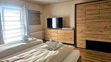 Apartment | 2 bedrooms, WiFi, individually furnished, bed sheets