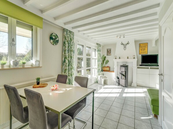 House | Dining