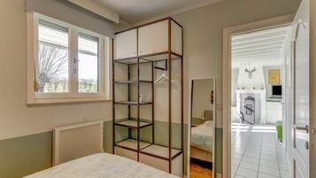 House | 2 bedrooms, individually furnished, bed sheets