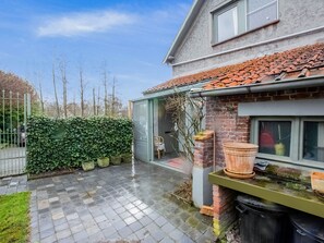 Balcony - Tasteful Holiday Home in Bornem With Terrace (Bornem)