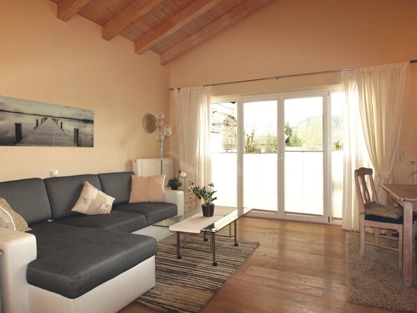 Apartment | Living area