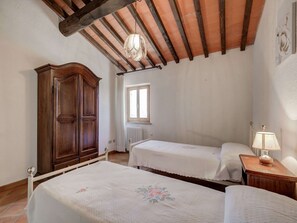 House | 2 bedrooms, individually furnished, bed sheets