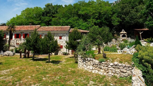 Property grounds - Authentic House With Pool & sea View Surrounded by Amazing Nature (Vinodol)
