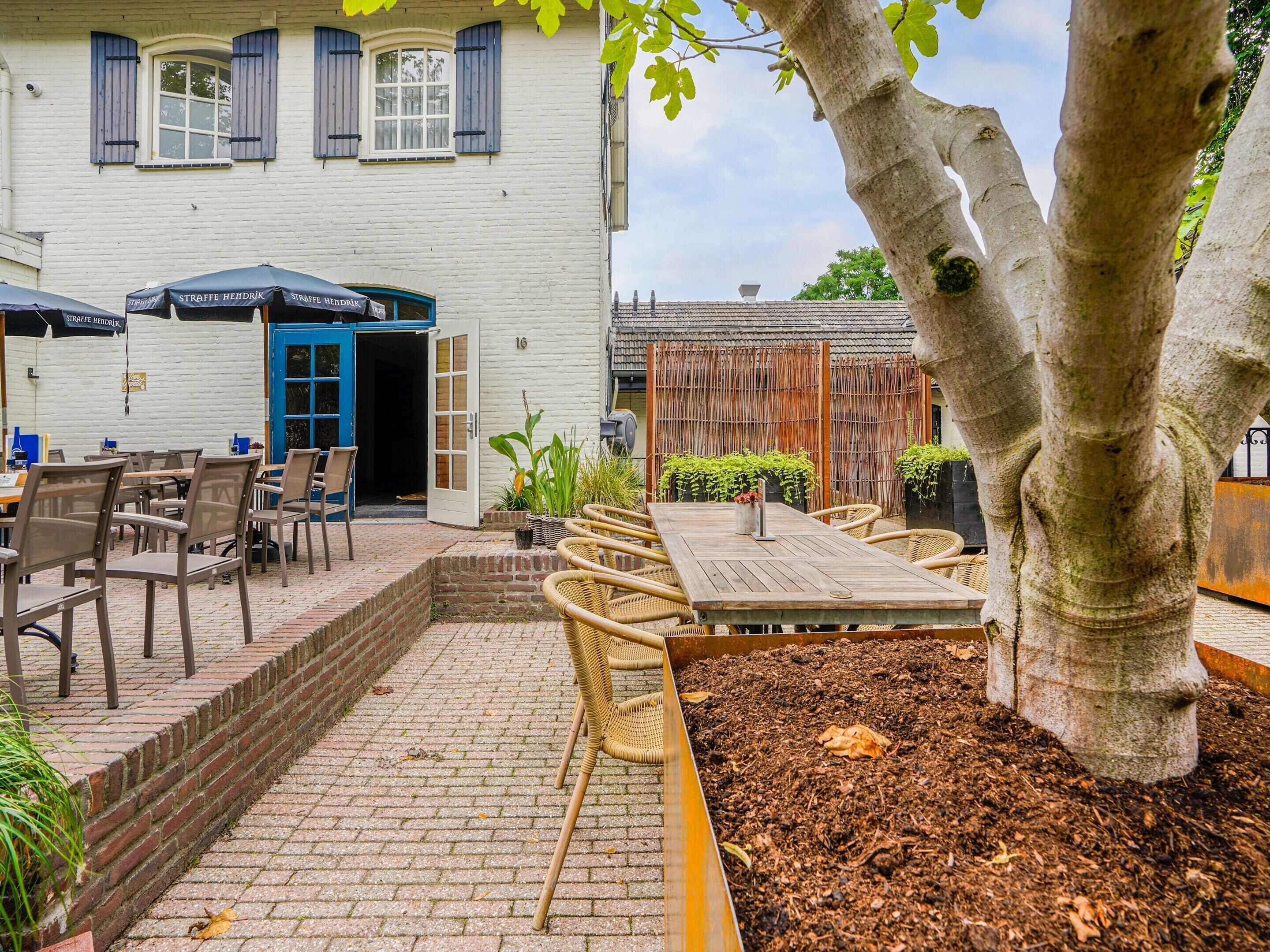 House | Balcony