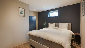 House | 3 bedrooms, bed sheets