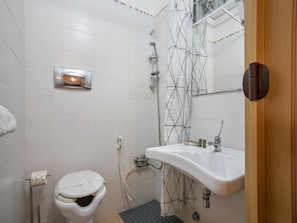 Bathroom - Lovely Apartment in Siracusa near City Center (Syracuse)