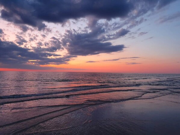 House | Water view - 8 Person Holiday Home in Blokhus (Blokhus)