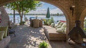 Unclassified image, 2 of 31, button - Waterfront Holiday Home in Veen With Terrace and Lake View (Veen)