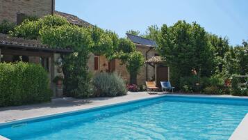 Piscina all'aperto